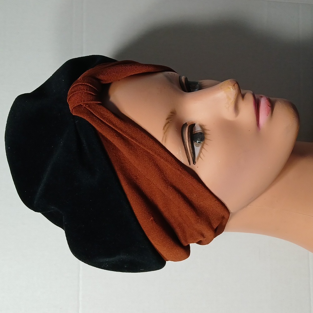 Vintage Firenze black wool felt hat with knit fabric trim